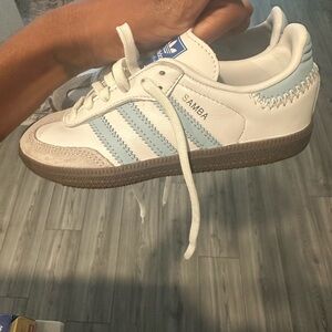 Adidas Kids White and Beige Sneakers